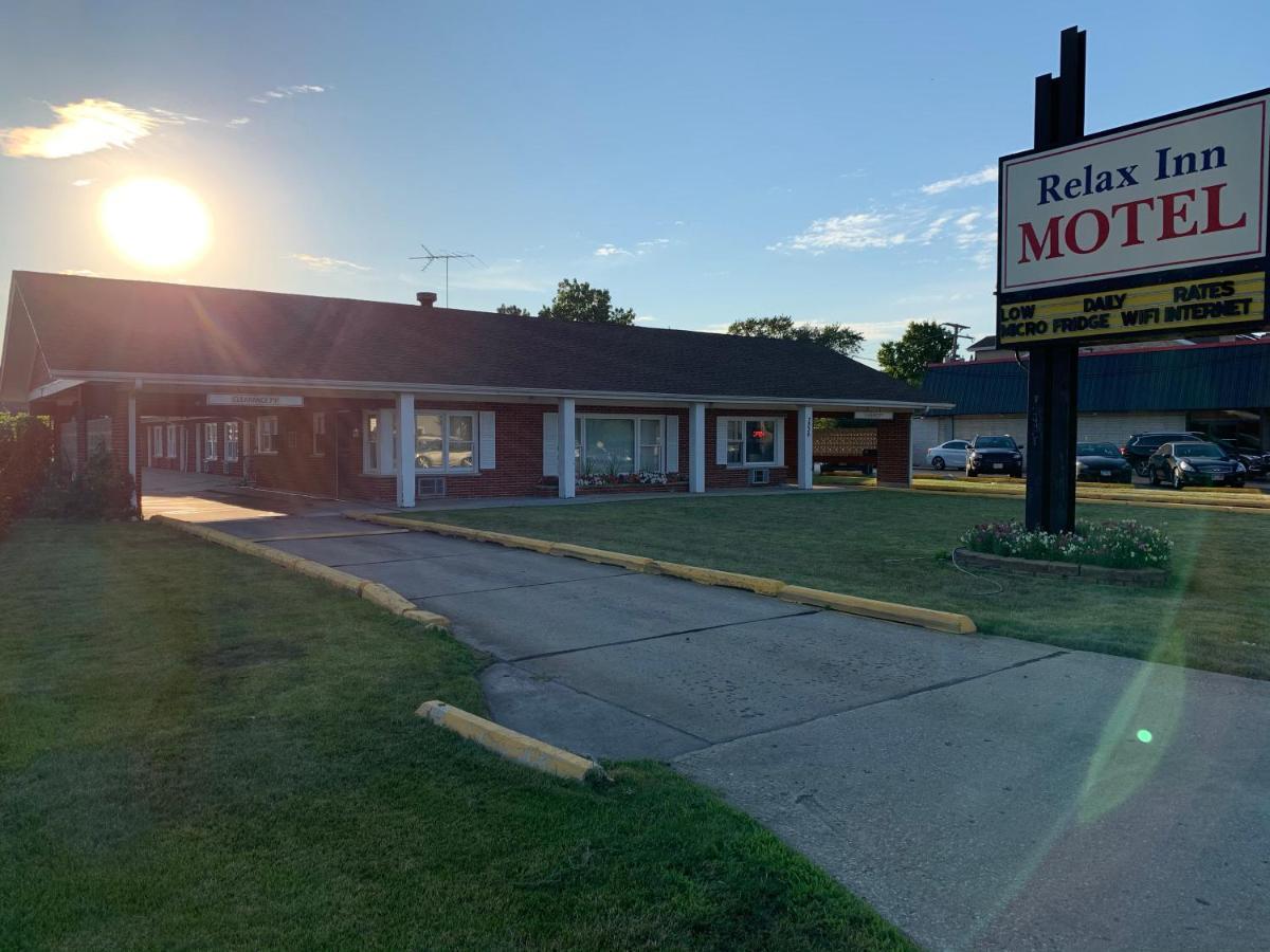 New Relax Inn Bridgeview Exterior photo